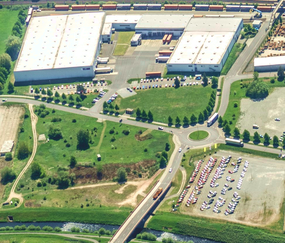 Ansicht Attraktive Fertigungs-/Logistikhalle mit Büroflächen in Eisenach zu vermieten - Bahnanschluss Ansicht Attraktive Fertigungs-/Logistikhalle mit Büroflächen in Eisenach zu vermieten - Bahnanschluss