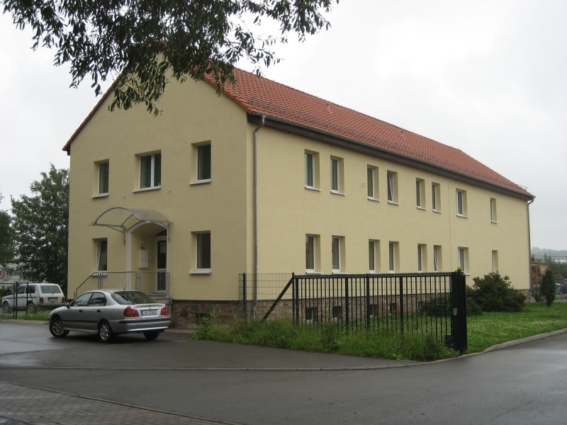 Ansicht Bürogebäude im Gewerbegebiet "In den Folgen III" in Langewiesen - zurzeit alle Bürolfächen reserviert Ansicht Bürogebäude im Gewerbegebiet "In den Folgen III" in Langewiesen - zurzeit alle Bürolfächen reserviert