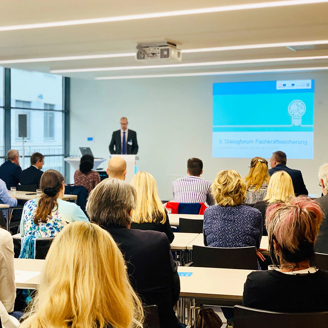 Tagen und konferieren Bildbeschreibung / description: Tagen und konferieren